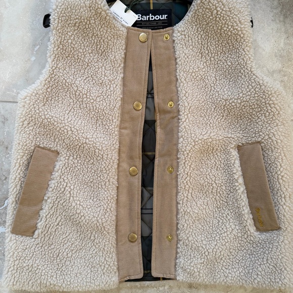 Barbour Dulsie Faux Fur Liner Vest - NWT - Picture 8 of 8